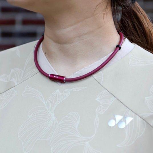 Yonex VX4 Power Necklace Neo Plus (Red/Silver) / (Blue/Silver) (M)